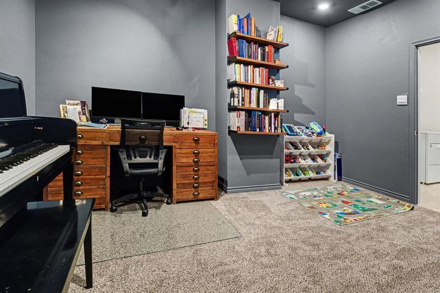 Furnished interior view inside a new home in , Anna (Image 22).