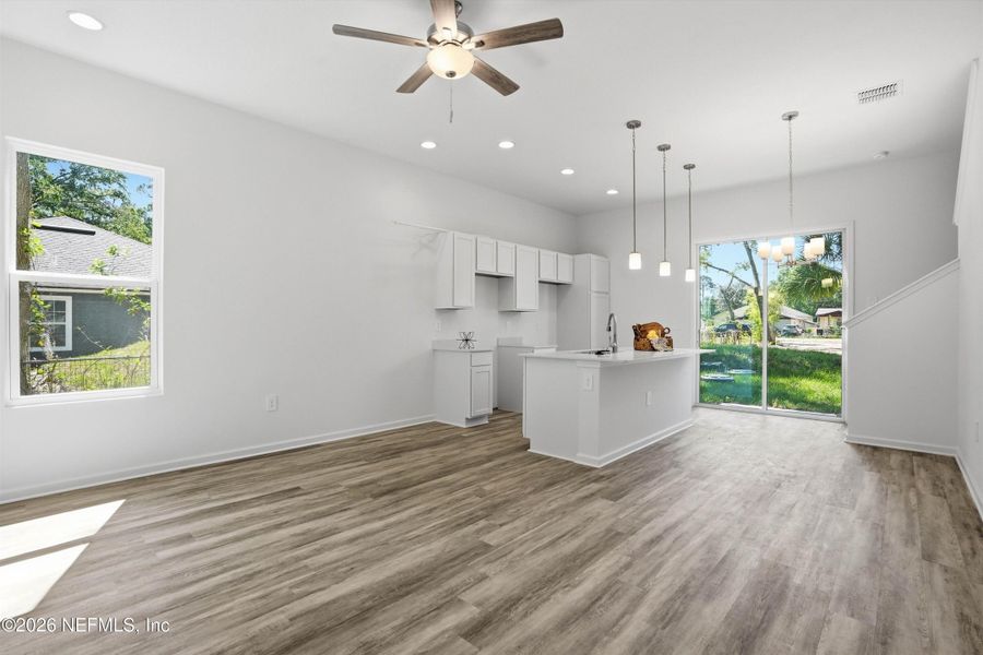 Spacious, unfurnished interior of a new home in , Jacksonville (Image 26).