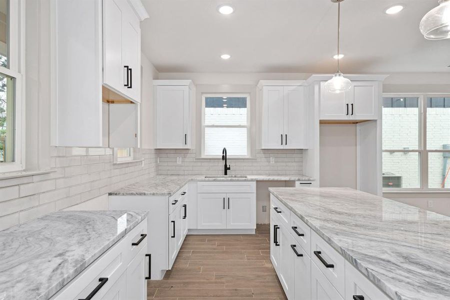 Furnished interior view inside a new home in Canyon Creek, Granbury (Image 10). Furnished interior view inside a new home in Canyon Creek, Granbury (Image 10).
