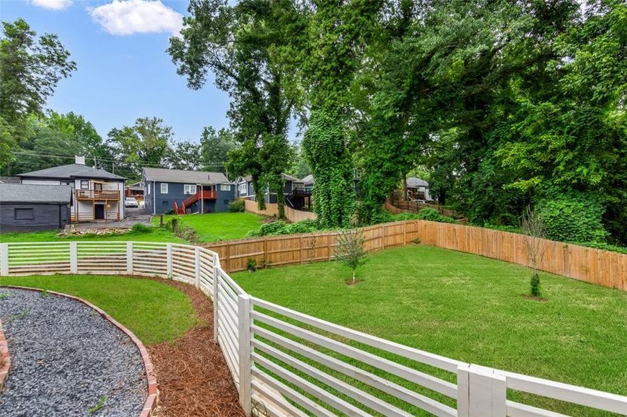 Image 33 of a home in . Image 33 of a home in .