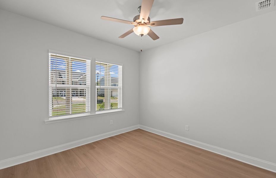 Spacious, unfurnished interior of a new home in Berkeley Mill, Cumming (Image 23).