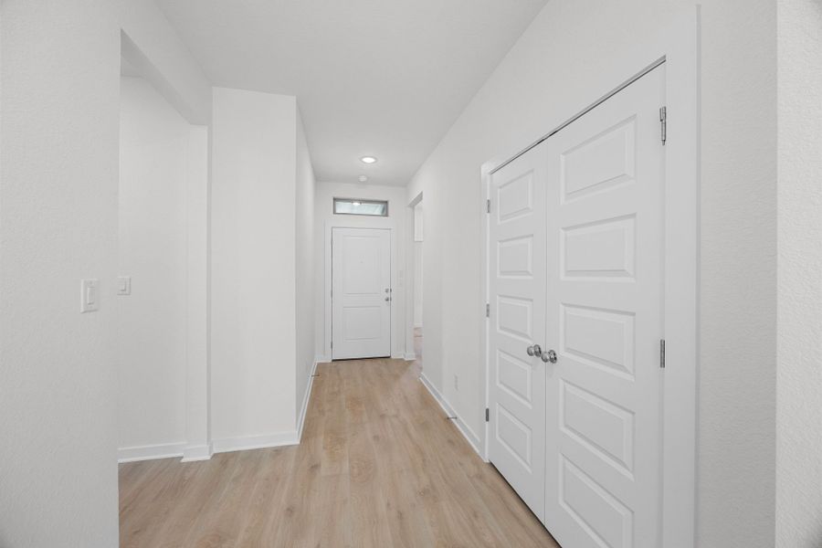 Spacious, unfurnished interior of a new home in Prairie Winds, Hutto (Image 25).