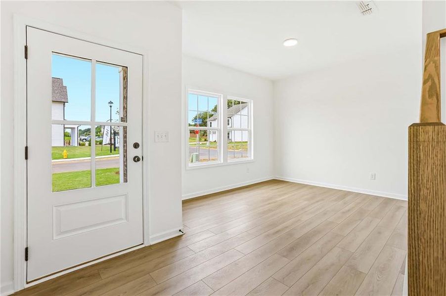 Spacious, unfurnished interior of a new home in Langston Reserve, Cartersville (Image 13).