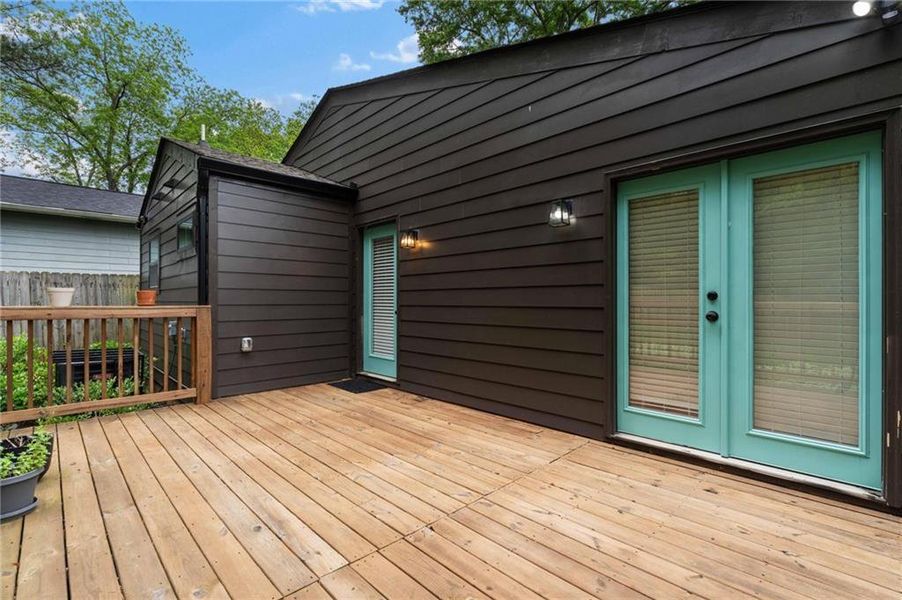 Exterior details and patio area of a home in , Decatur (Image 4).
