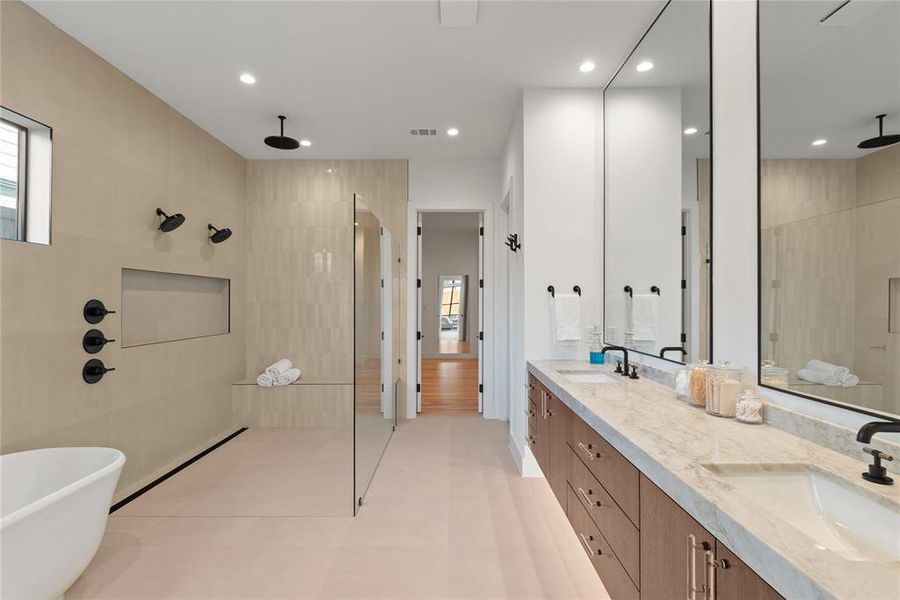 Furnished interior view inside a new home in , Dallas (Image 13).