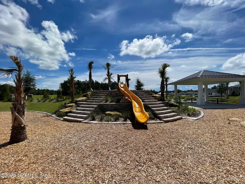 Community amenities in , St. Johns (Image 11).