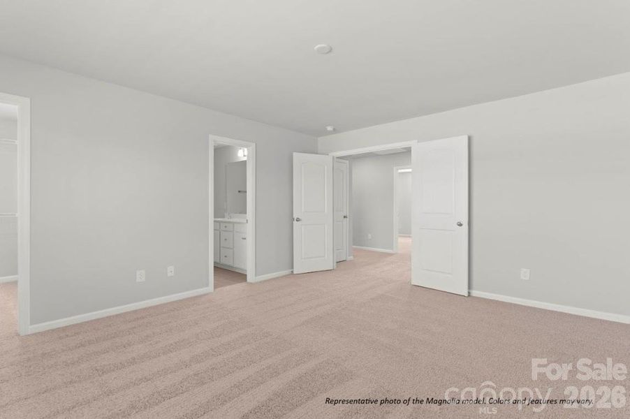 Spacious, unfurnished interior of a new home in Sierra Ridge, Gastonia (Image 6).