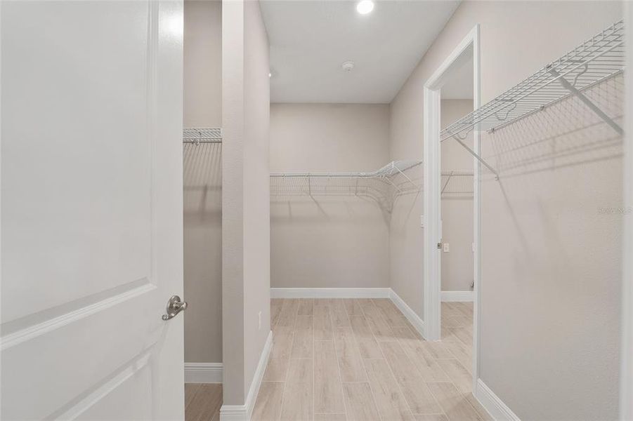 Spacious, unfurnished interior of a new home in , Ocala (Image 49).