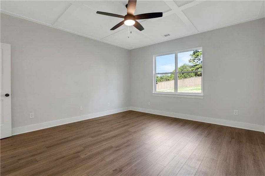 Spacious, unfurnished interior of a new home in Cambridge, Flowery Branch (Image 22).