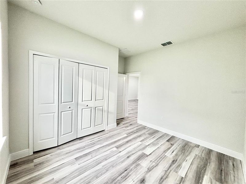 Spacious, unfurnished interior of a new home in , Ocala (Image 16).