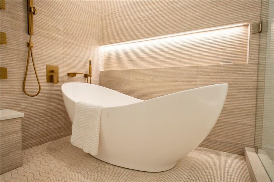 Close-up of interior finishes inside a home in , Gainesville (Image 51).