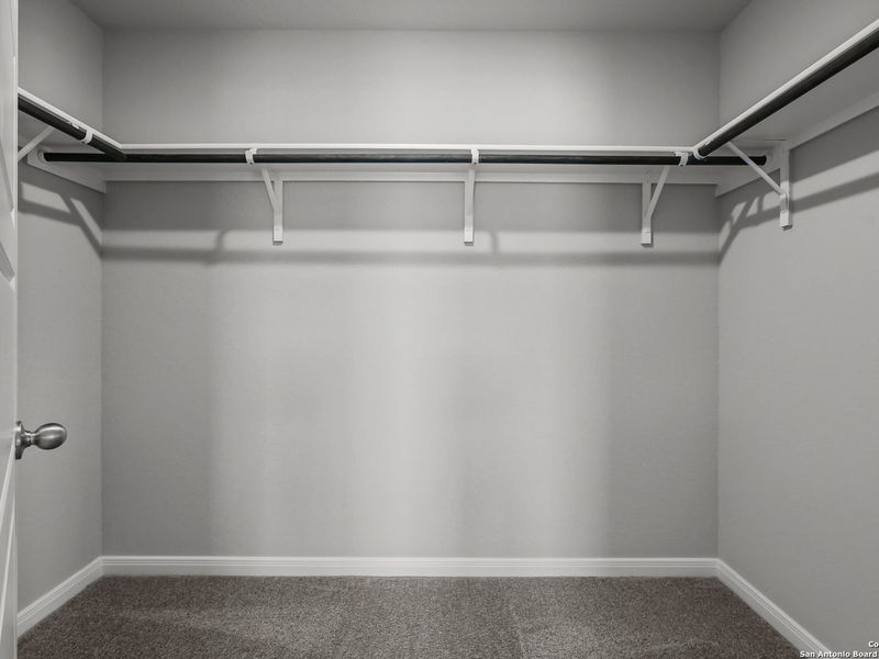 Spacious, unfurnished interior of a new home in Cedar Heights, San Antonio (Image 19).