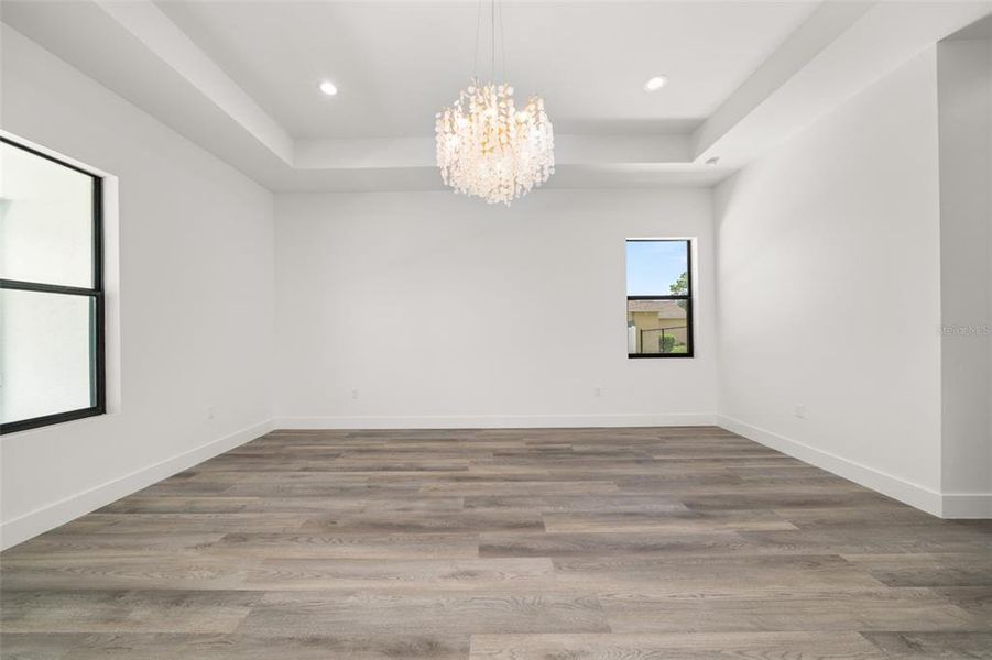 Spacious, unfurnished interior of a new home in , Sebring (Image 32).