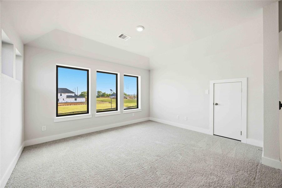 Spacious, unfurnished interior of a new home in Ellwood, Iowa Colony (Image 28). Spacious, unfurnished interior of a new home in Ellwood, Iowa Colony (Image 28).