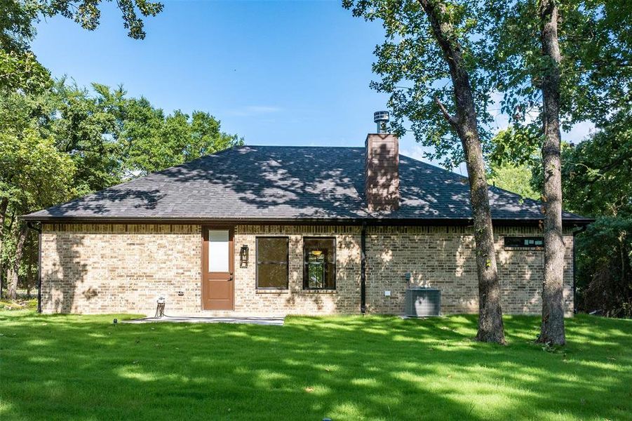 Exterior details and patio area of a home in , Gun Barrel City (Image 23).