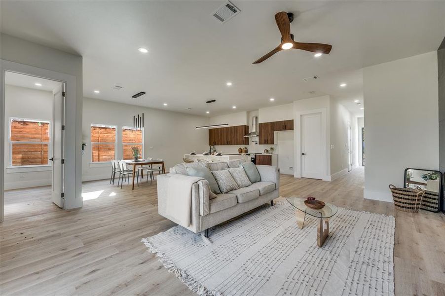 Furnished interior view inside a new home in , Dallas (Image 6). Furnished interior view inside a new home in , Dallas (Image 6).