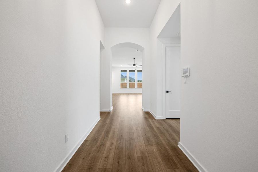 Image 13 of a home in Broken Oak. Image 13 of a home in Broken Oak.