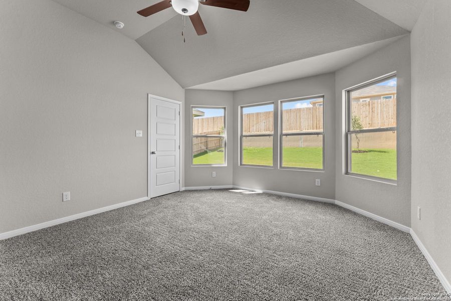 Spacious, unfurnished interior of a new home in Hunters Ranch, San Antonio (Image 9). Spacious, unfurnished interior of a new home in Hunters Ranch, San Antonio (Image 9).