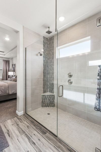 Representative furnished interior of a home built from the Valencia by Hakes Brothers in Hillside Park, El Paso (Image 25).