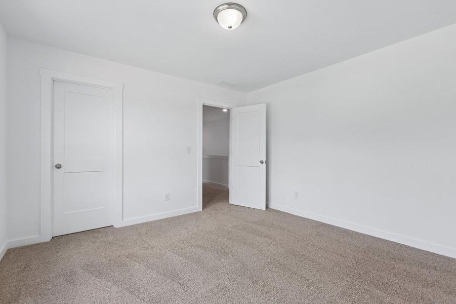 Spacious, unfurnished interior of a new home in Savoy Park, Covington (Image 22).