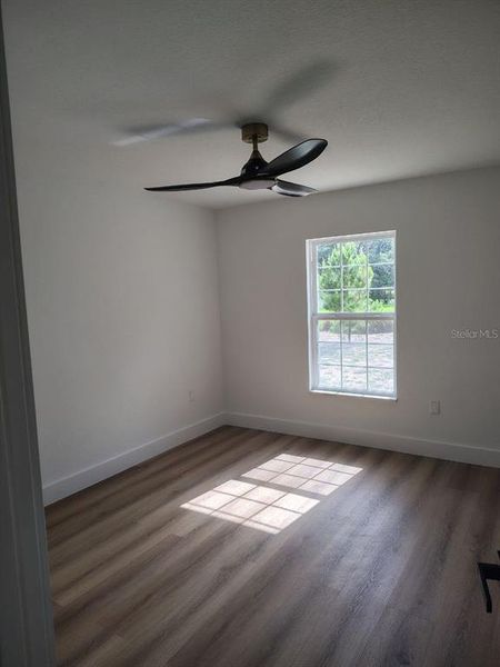 Spacious, unfurnished interior of a new home in , Ocala (Image 9).