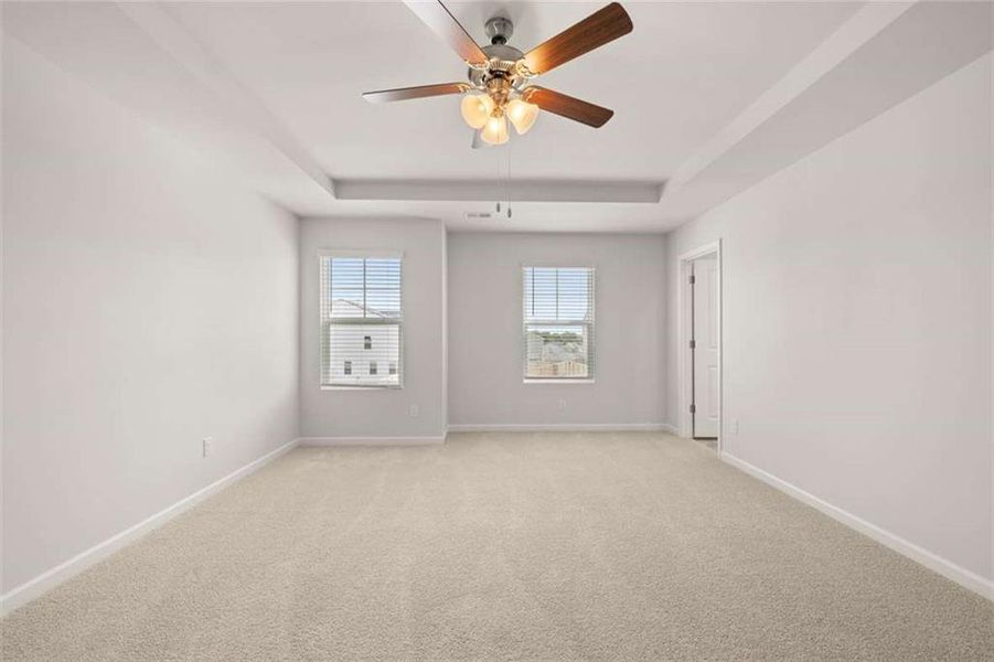 Spacious, unfurnished interior of a new home in Oakchase at Hampton, Hampton (Image 21).