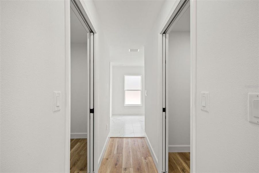 Spacious, unfurnished interior of a new home in , Weeki Wachee (Image 50).