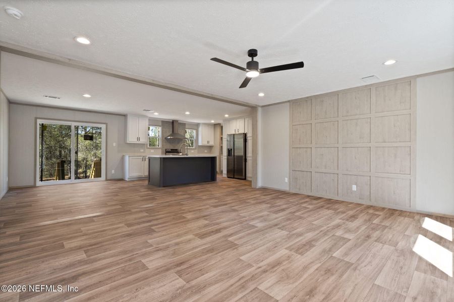 Spacious, unfurnished interior of a new home in , Keystone Heights (Image 19).