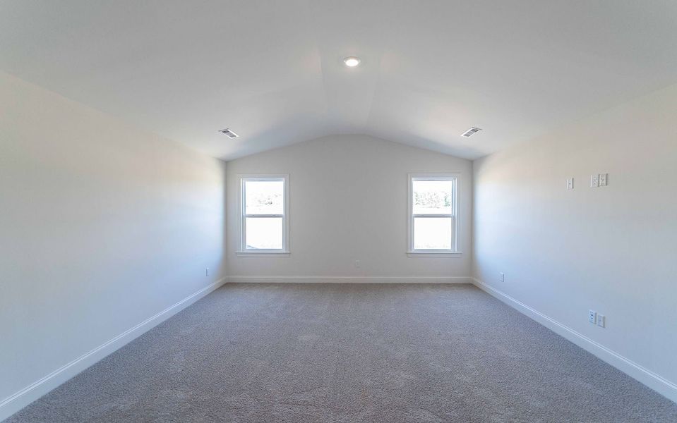 Spacious, unfurnished interior of a new home in Aden Woods, Fairview (Image 21).