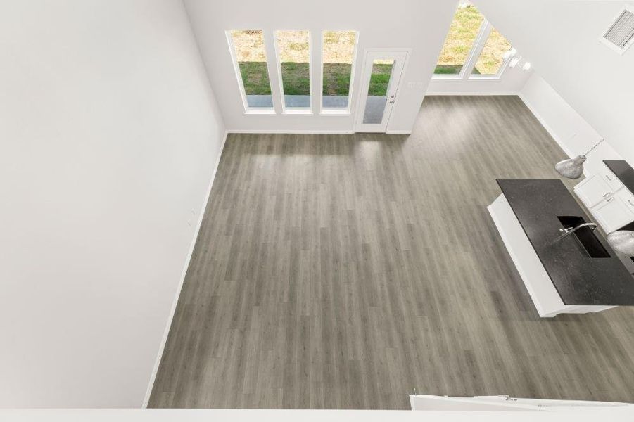 24. 252 Bright Alcove - Family (5) 24. 252 Bright Alcove - Family (5)