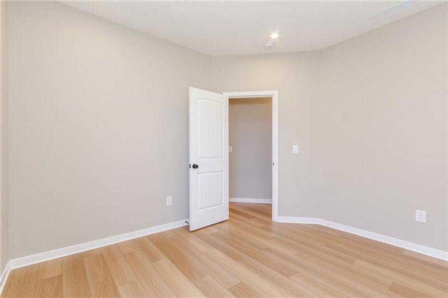 Spacious, unfurnished interior of a new home in Sweetbay Farm, Lawrenceville (Image 59).