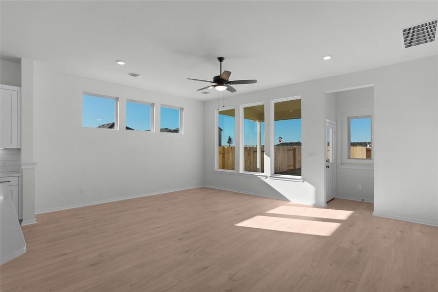 *PHOTO REPRESENTATIVE OF FLOORPLAN ONLY*