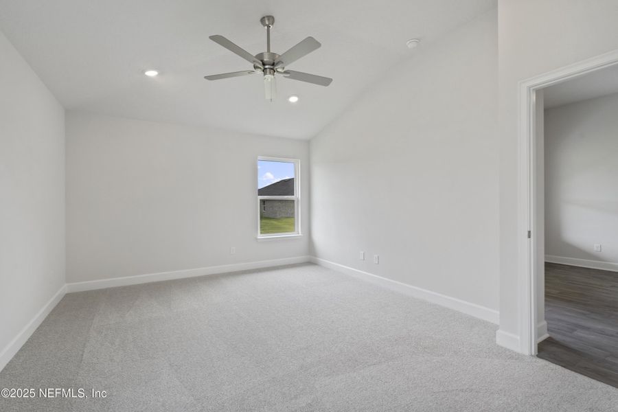 Spacious, unfurnished interior of a new home in Shadow Crest at Rolling Hills, Green Cove Springs (Image 16).