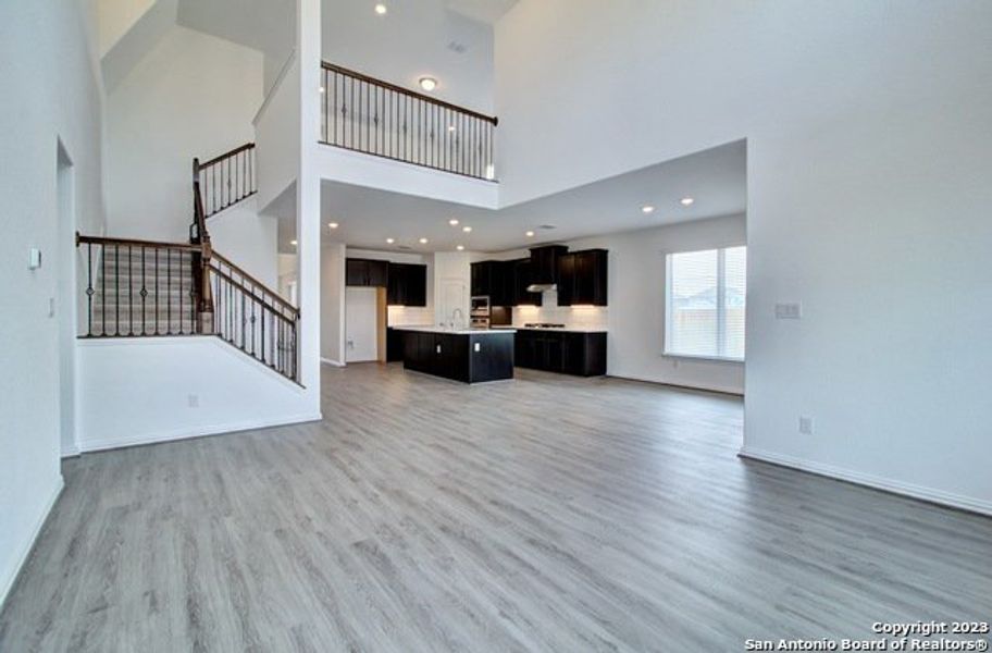 Spacious, unfurnished interior of a new home in Veramendi, New Braunfels (Image 18).