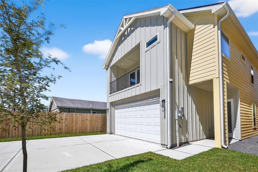 Exterior details and patio area of a home in , Houston (Image 4).