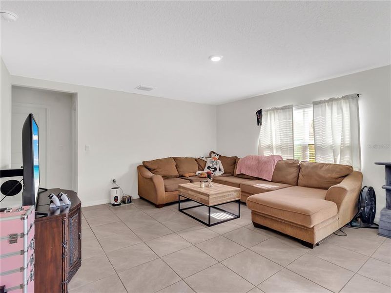 Furnished interior view inside a new home in , Wimauma (Image 8).