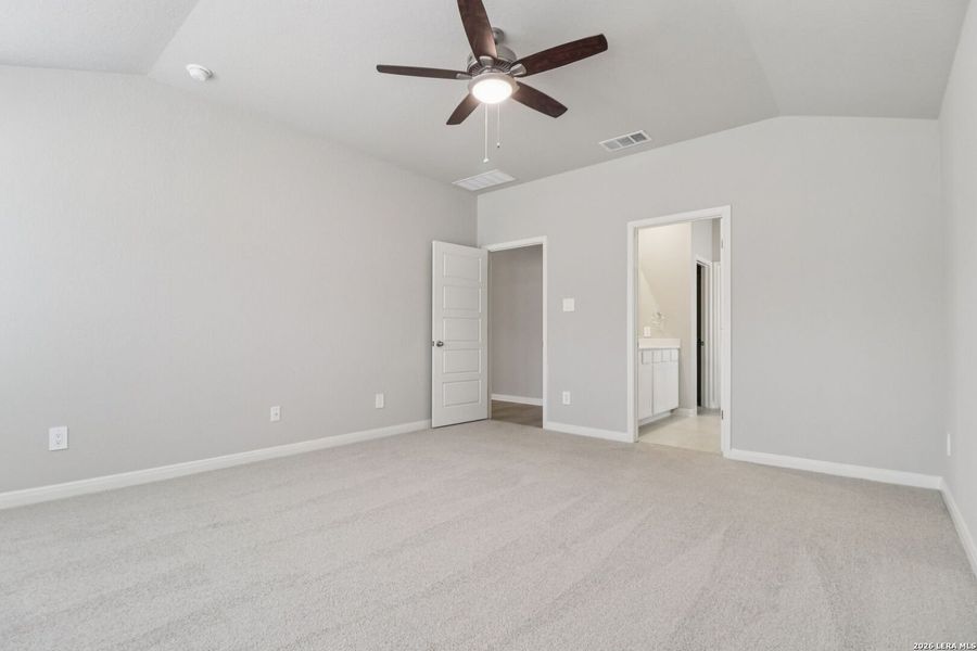 Spacious, unfurnished interior of a new home in Sagebrooke - Classic Series, San Antonio (Image 17).