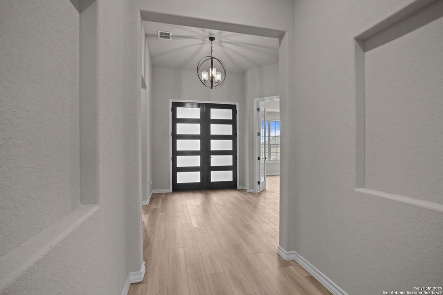 Image 41 of a home in Potranco Oaks.