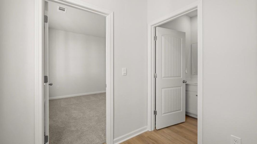 Spacious, unfurnished interior of a new home in Braselton Village, Braselton (Image 27).