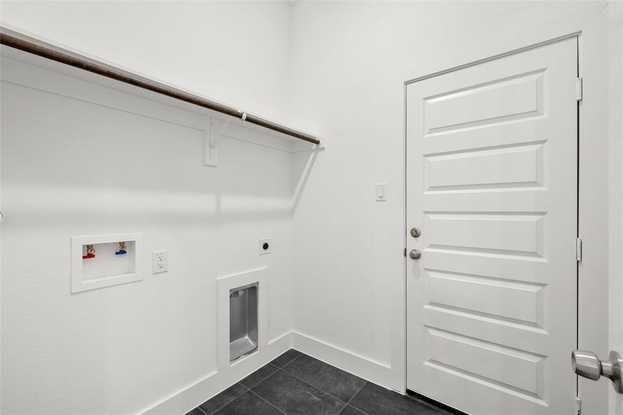 Spacious, unfurnished interior of a new home in , Hillsboro (Image 18).