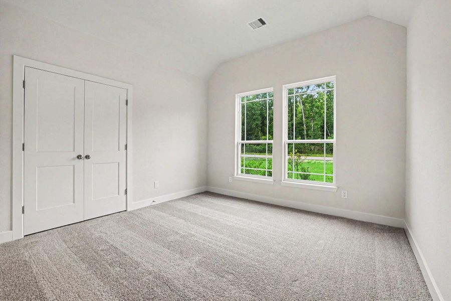 Spacious, unfurnished interior of a new home in Encino Estates, Dayton (Image 33).
