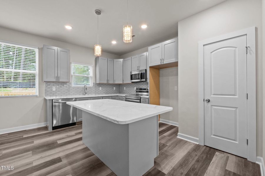 50-web-or-mls-P1078608_1