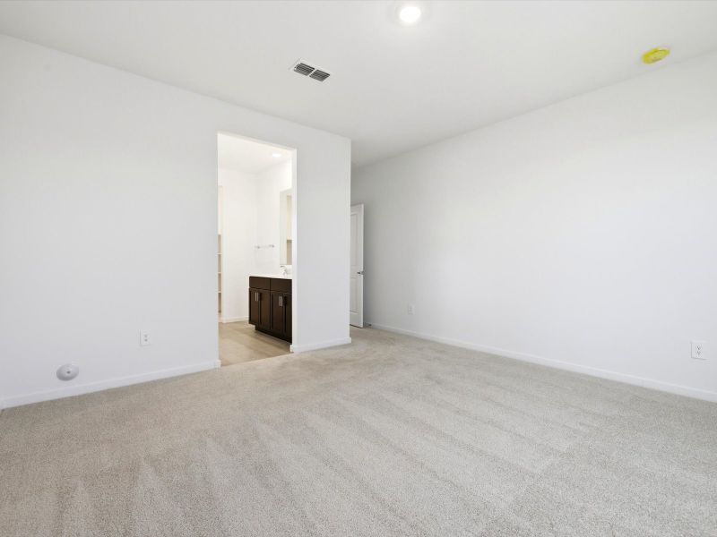Spacious, unfurnished interior of a new home in Meritage Homes by Teravalis - Estate Series, Buckeye (Image 13).