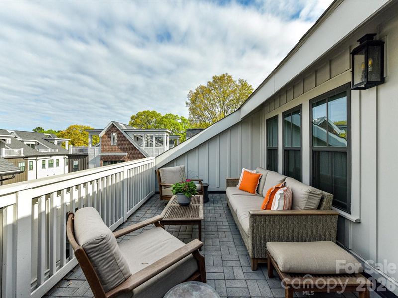 Exterior details and patio area of a home in , Charlotte (Image 3).