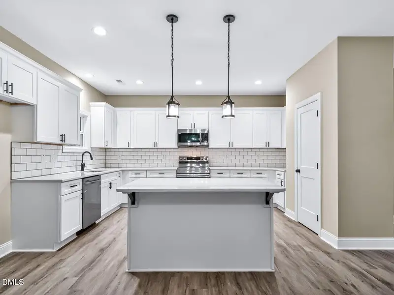 012-1280x960-kitchen