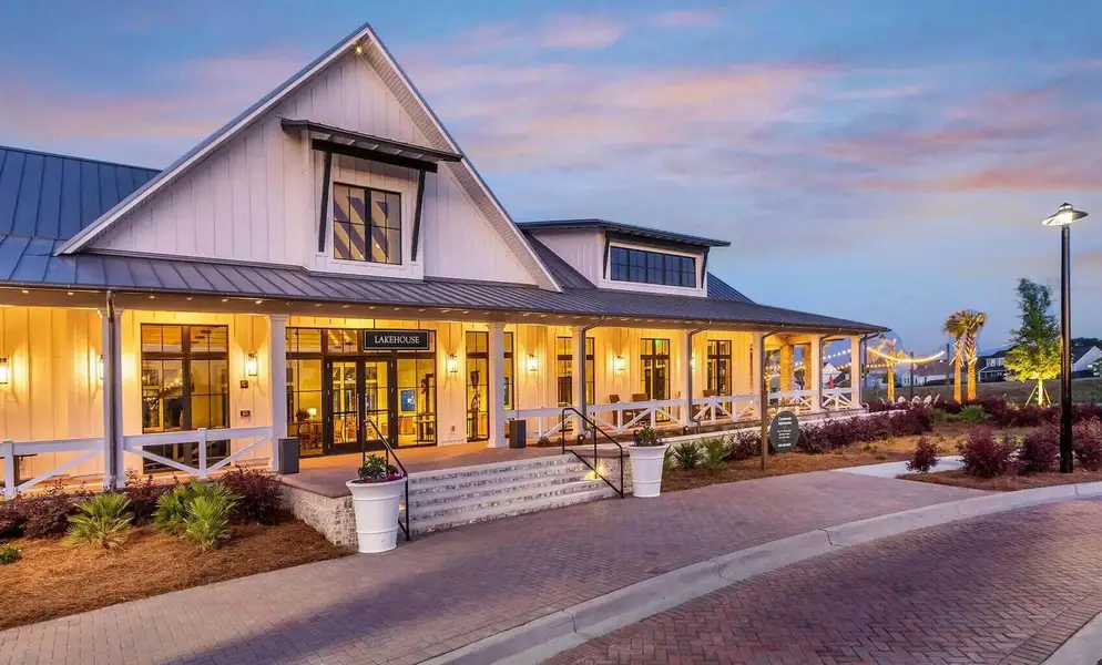 Community amenities in Carnes Crossroads, Summerville (Image 9).