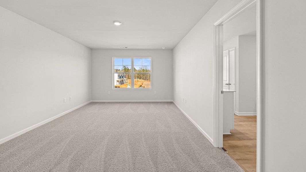 Spacious, unfurnished interior of a new home in Carlton, Douglasville (Image 17).