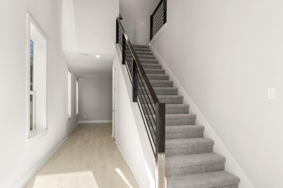 Spacious, unfurnished interior of a new home in Clear Creek, Round Rock (Image 21).