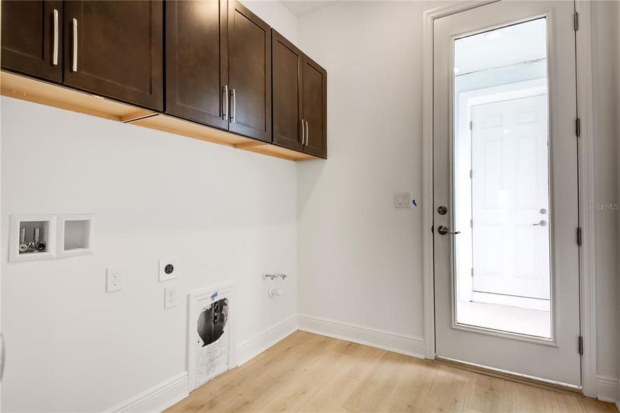 Image 32 of a home in Bungalow Walk at Lakewood Ranch.