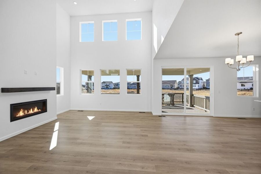 Spacious, unfurnished interior of a new home in Macanta, Castle Rock (Image 11).